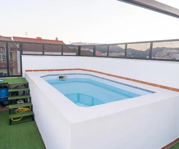 בית נופש Luxury Center רונדה